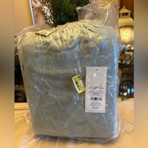 Casaluna sage green linen sheet set size full